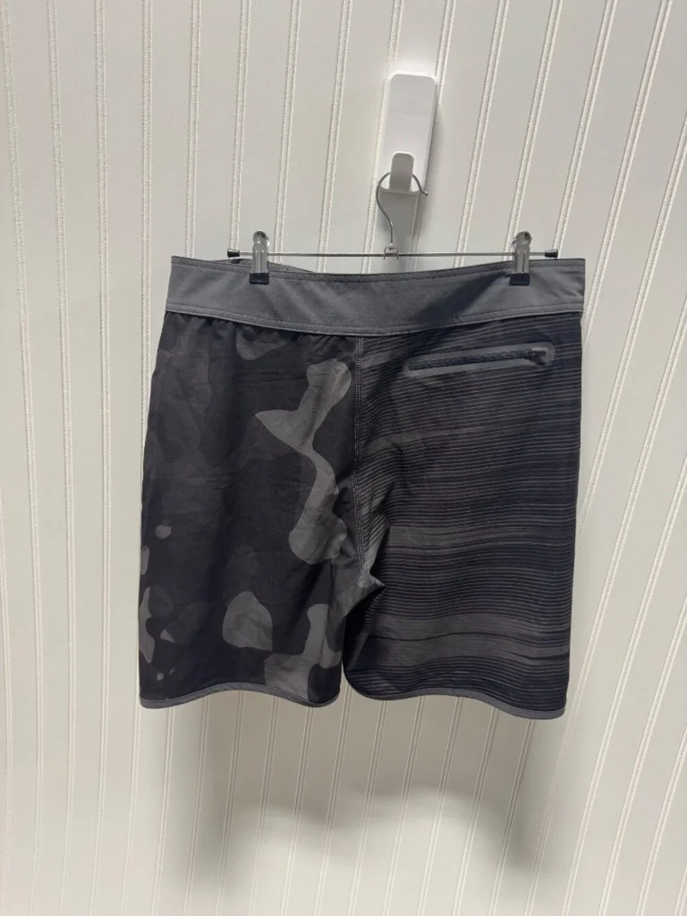 Oakley Utah Camo Mash Short Swimtrunk Forged Iron Men Size 36
